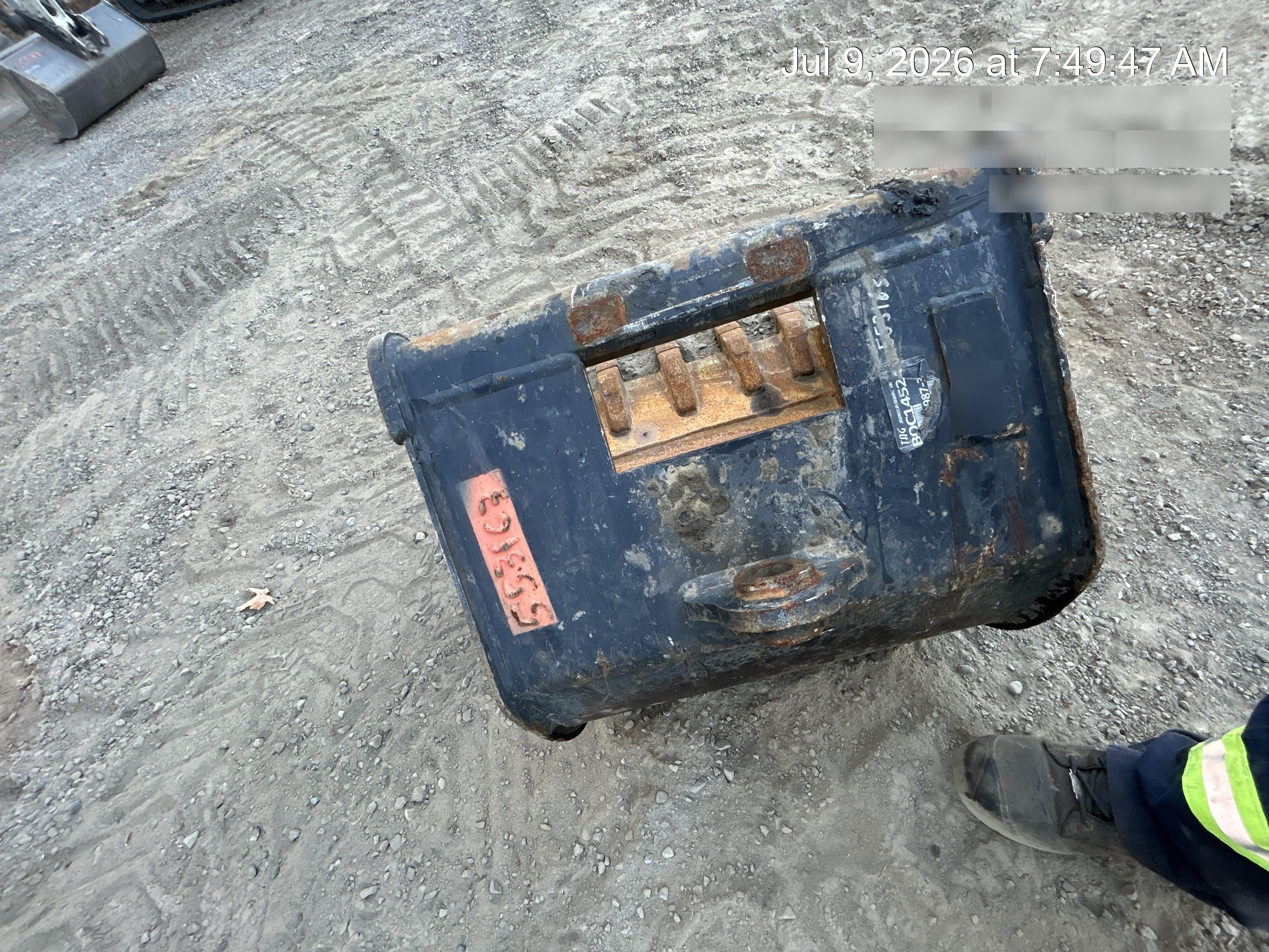 2025 TAKEUCHI 24" Bucket Takeuchi