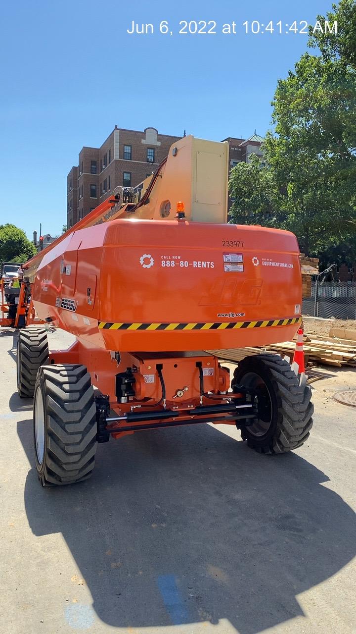 2022 JLG 860SJ