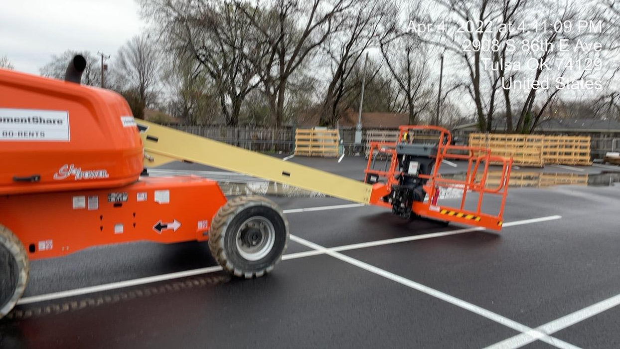 2021 JLG 400S