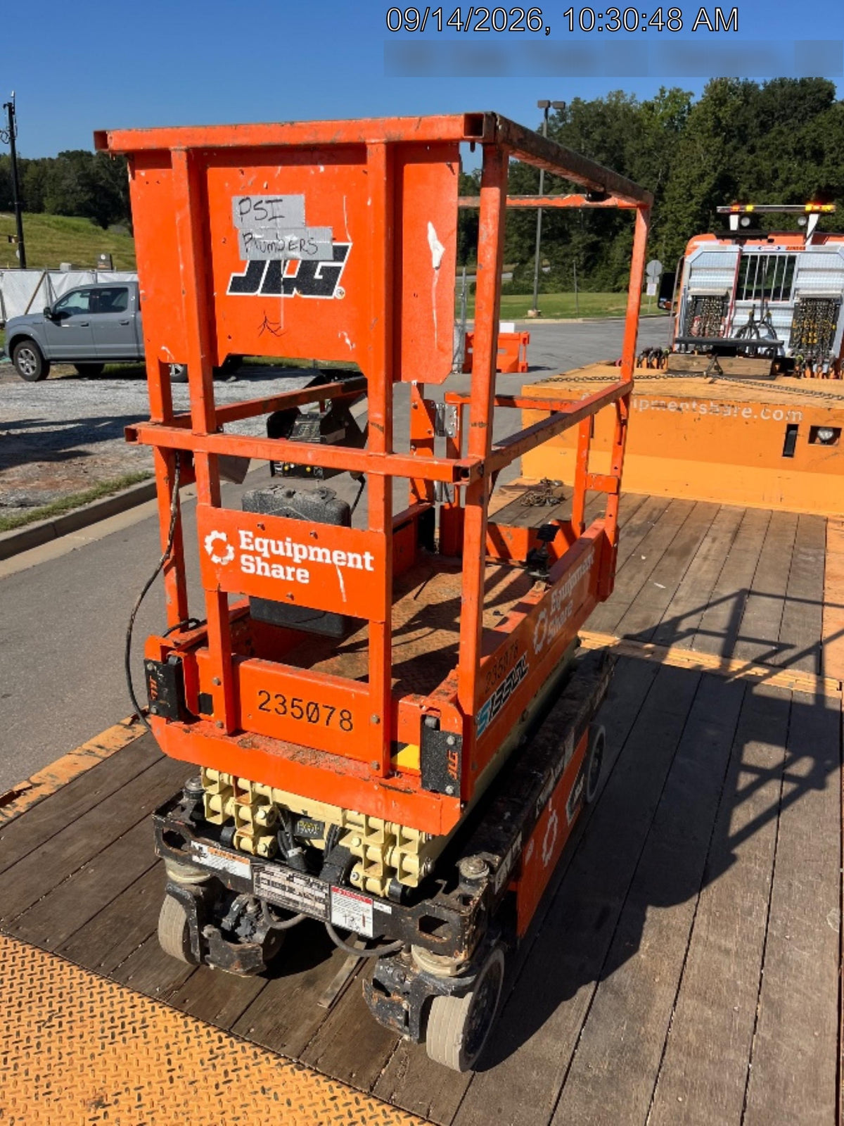 2022 JLG ES1330L