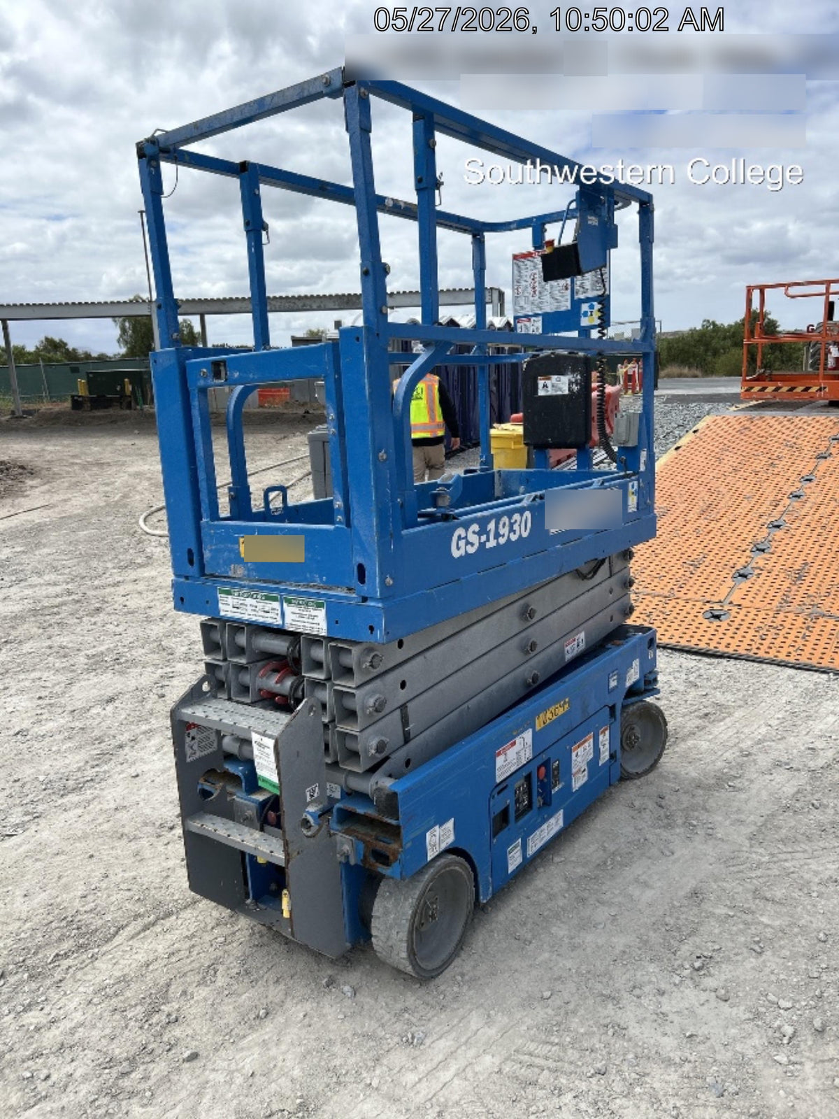2020 Genie GS-1930 Solid Non Marking Tires, Beacon, Folding rails with half height swing gate, 800W Inverter