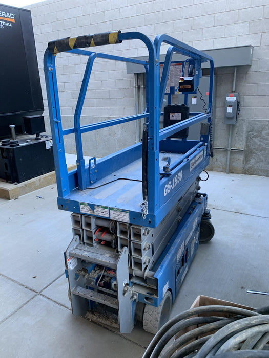 2019 Genie GS-1930 Fixed rails with chain Entry