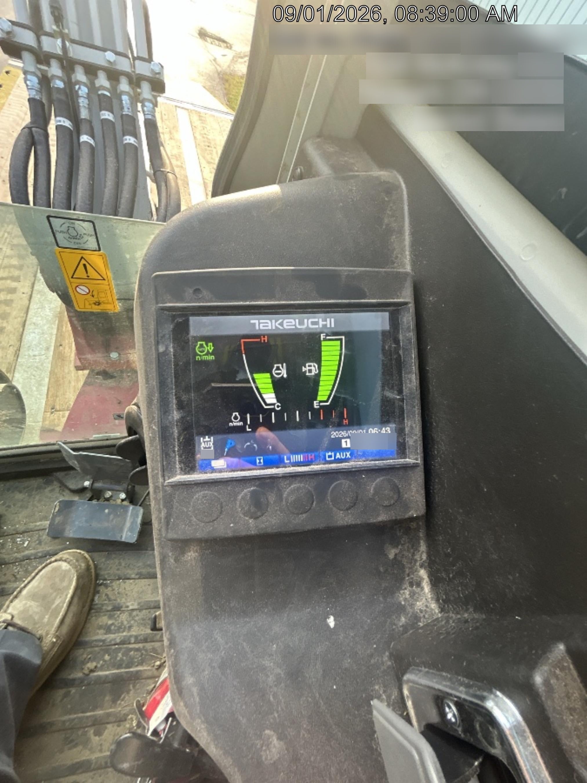 2025 TAKEUCHI TB235-2CR