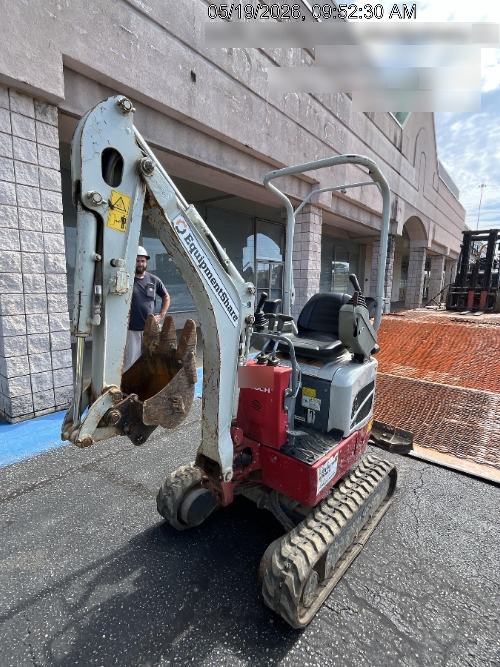 2022 TAKEUCHI TB210R