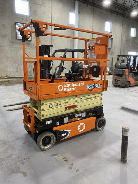 2022 JLG ES1932