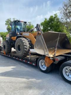 2018 Case 821G CLOSED CAB, JRB 418 STYLE HYD COUPLER