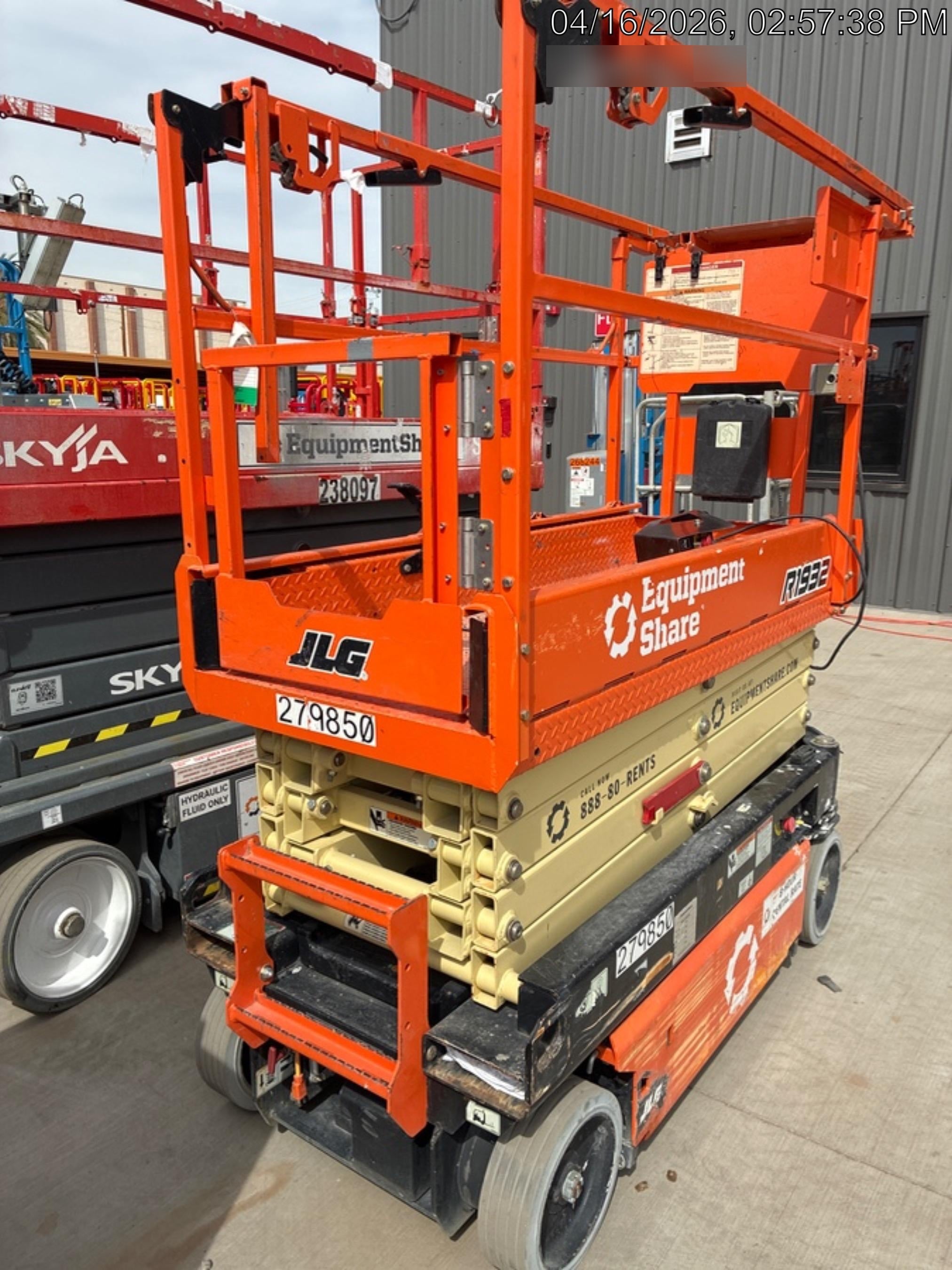2022 JLG R1932