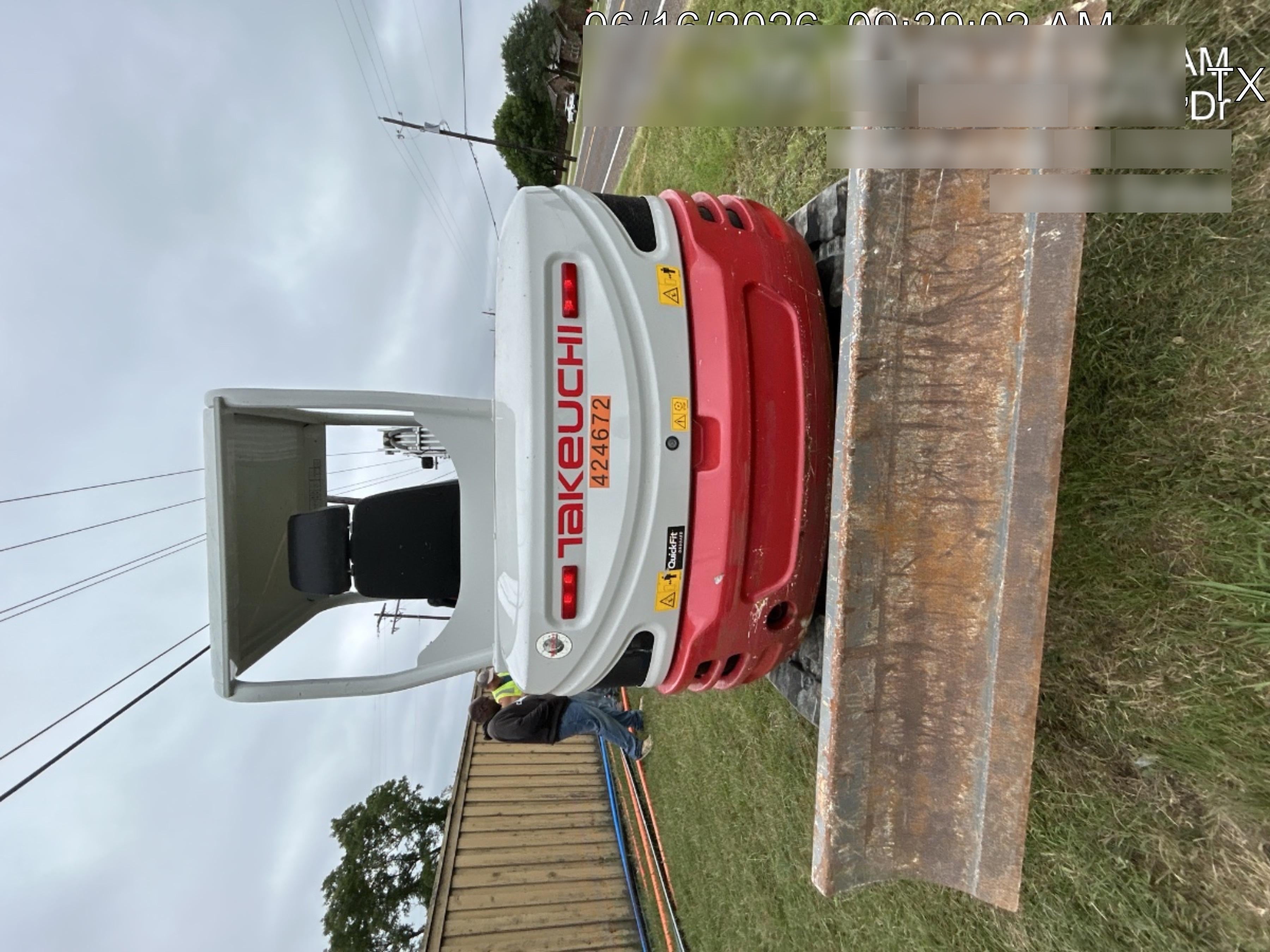 2024 TAKEUCHI TB250-2R
