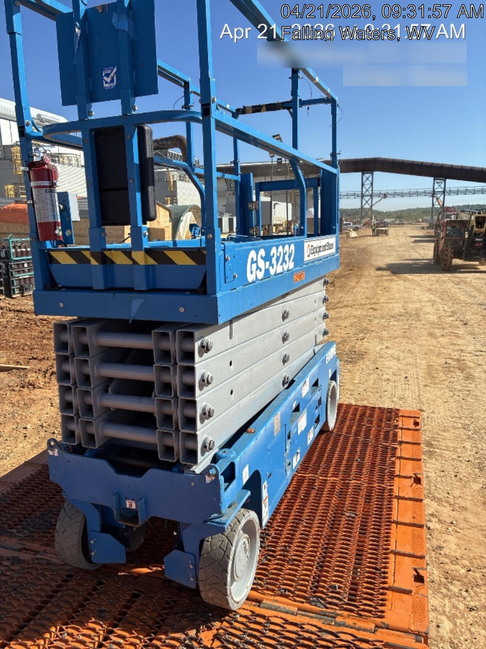 2022 GENIE GS-3232