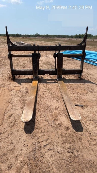 2019 WERK-BRAU 96" Loader Fork Carriage - Werk-Brau