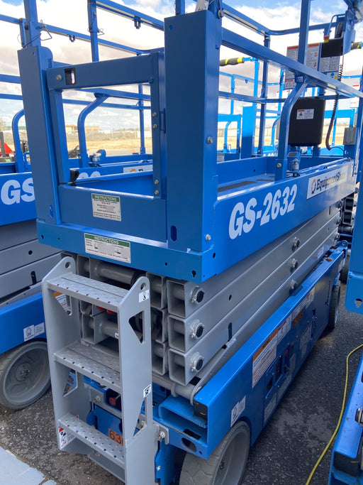 2020 Genie GS-2632 Standard, Folding half height swing gate