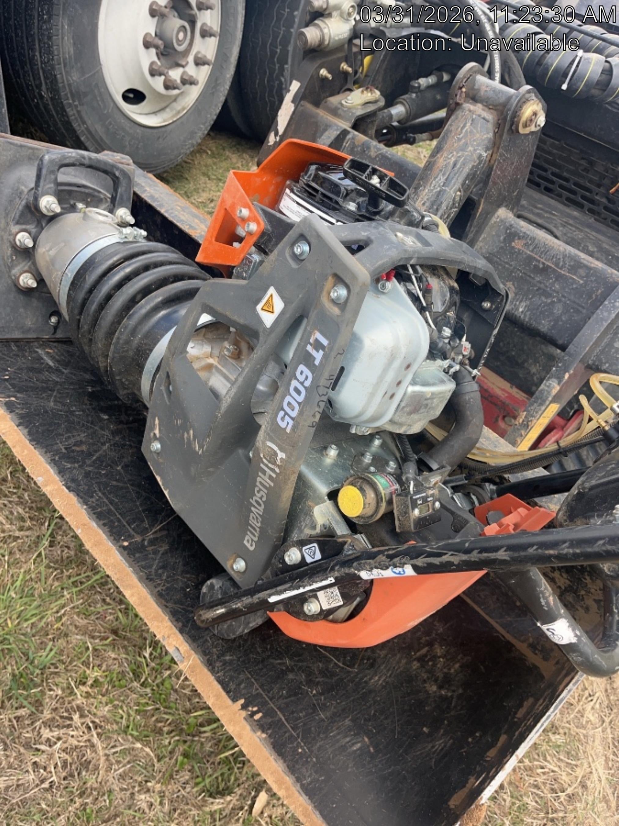 2024 HUSQVARNA LT6005