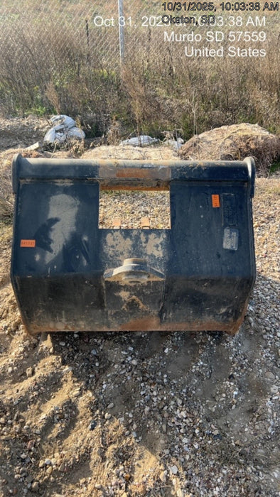 2025 TAKEUCHI 36" Bucket - Takeuchi