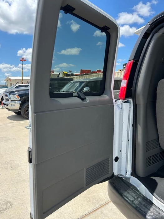 2025 CHEVROLET Express Van - Rental