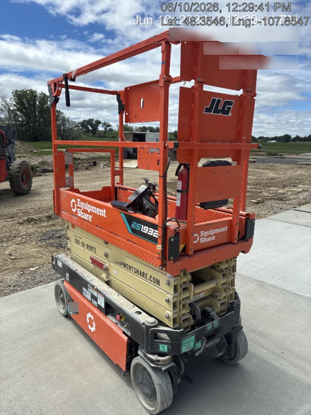 2025 JLG ES1932