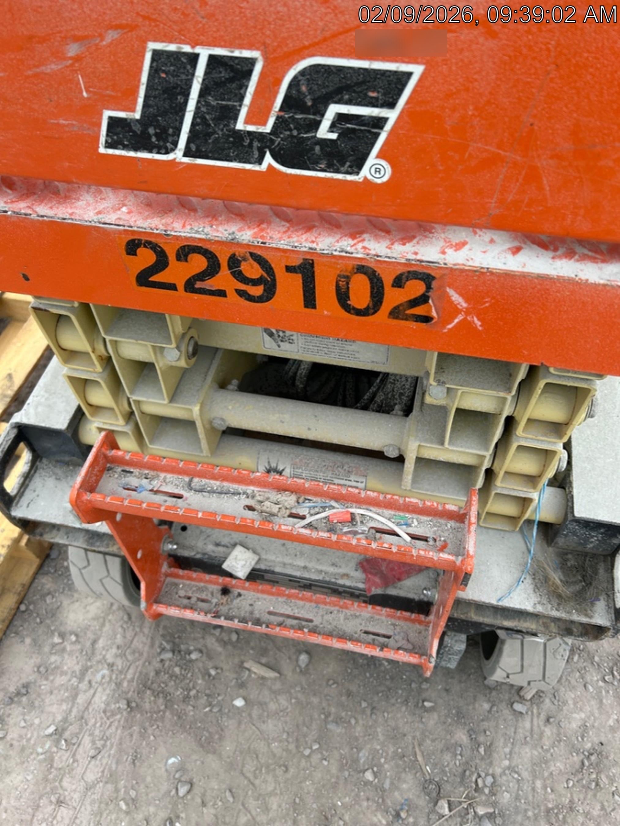 2022 JLG ES1932