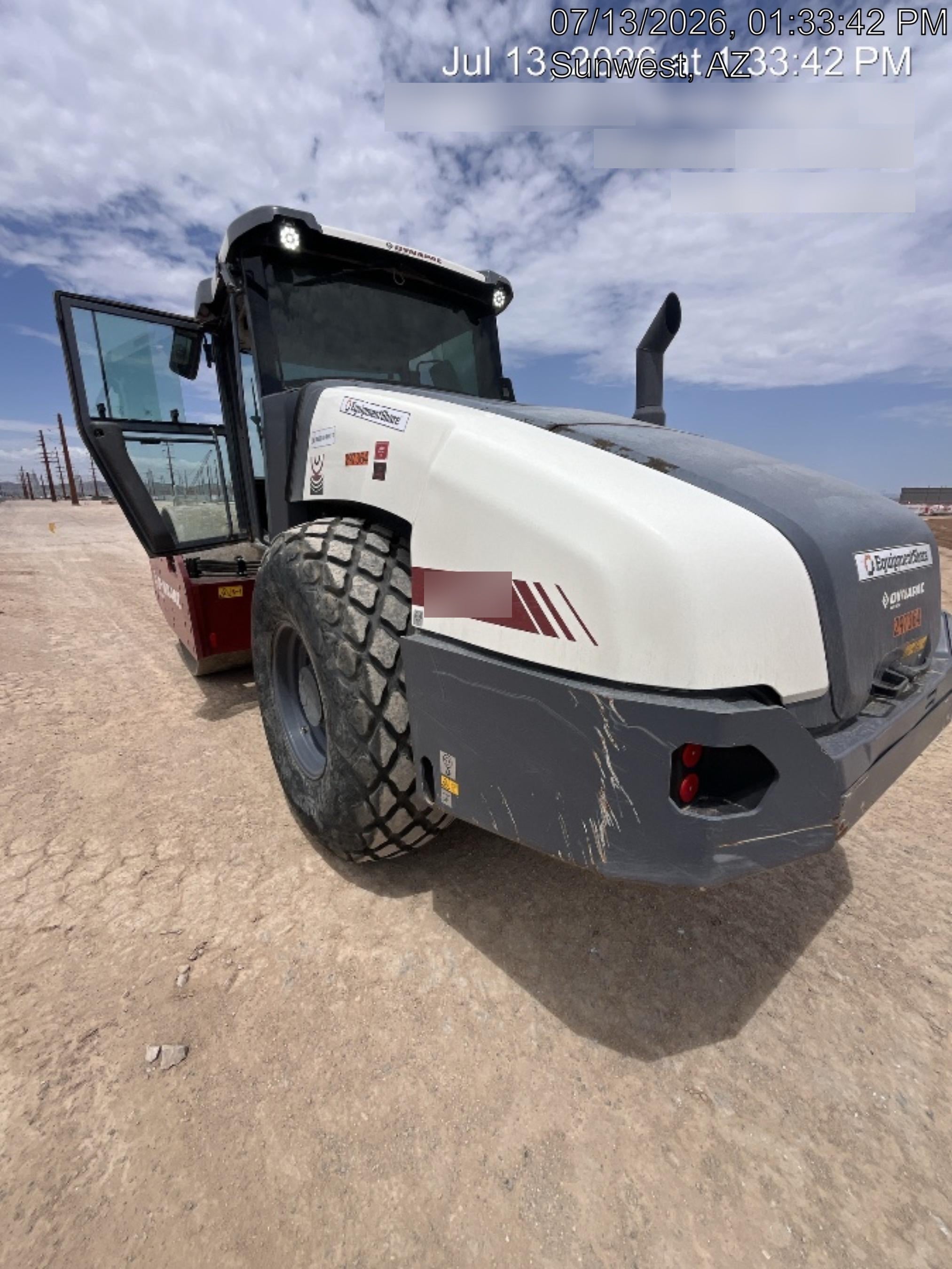 2023 DYNAPAC CA2500D