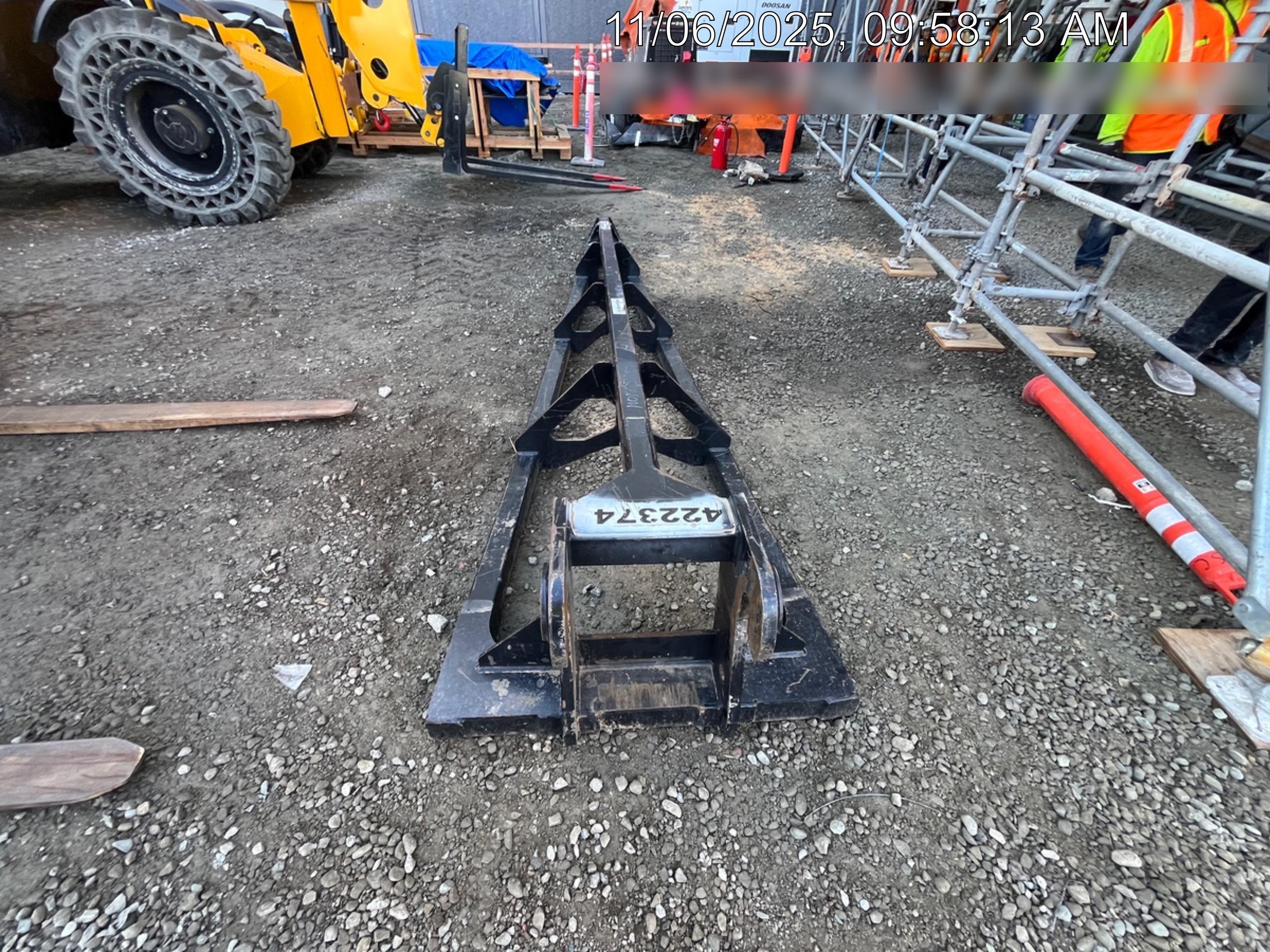 2024 JLG 100275853
