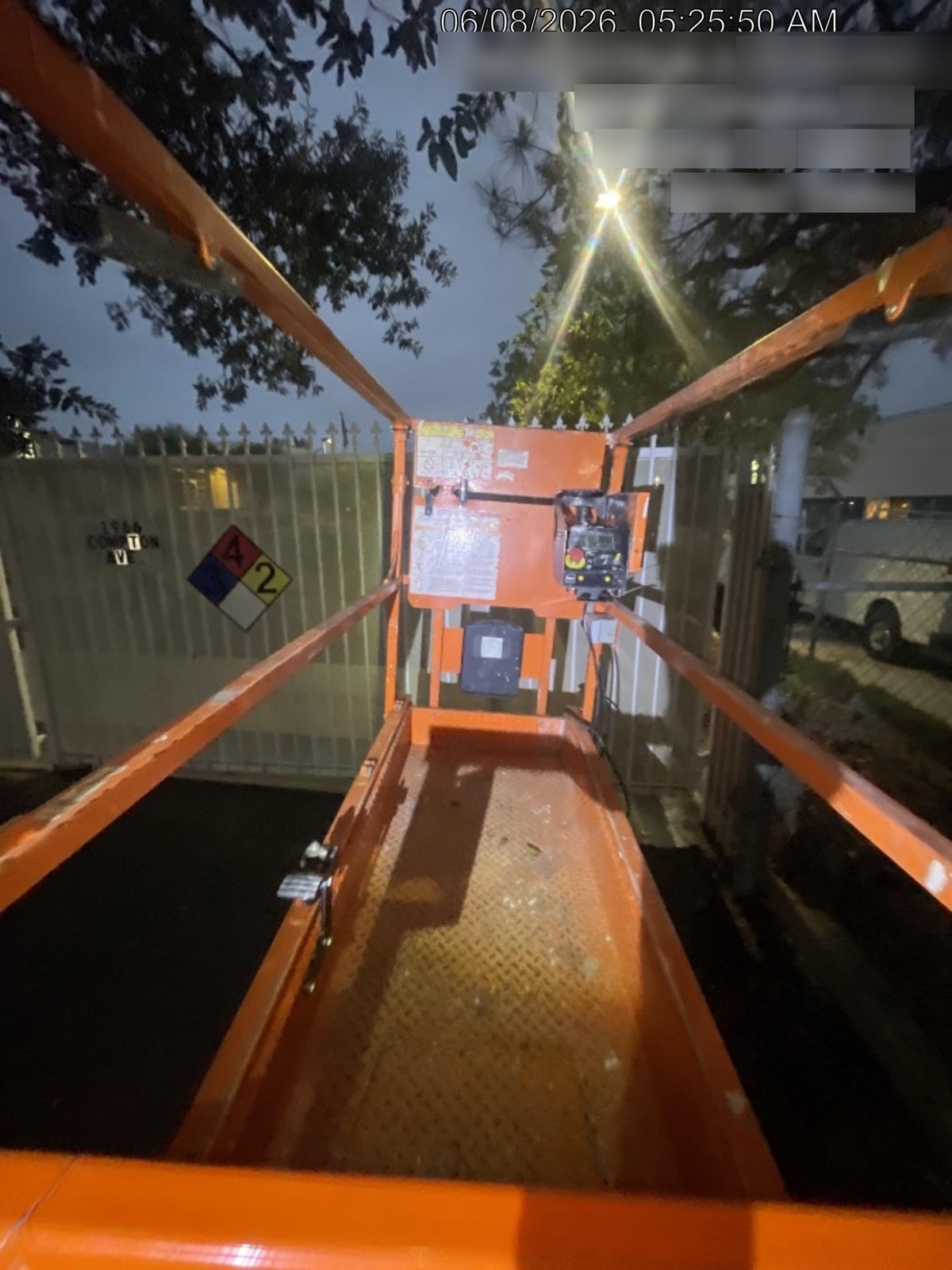 2022 JLG ES1932