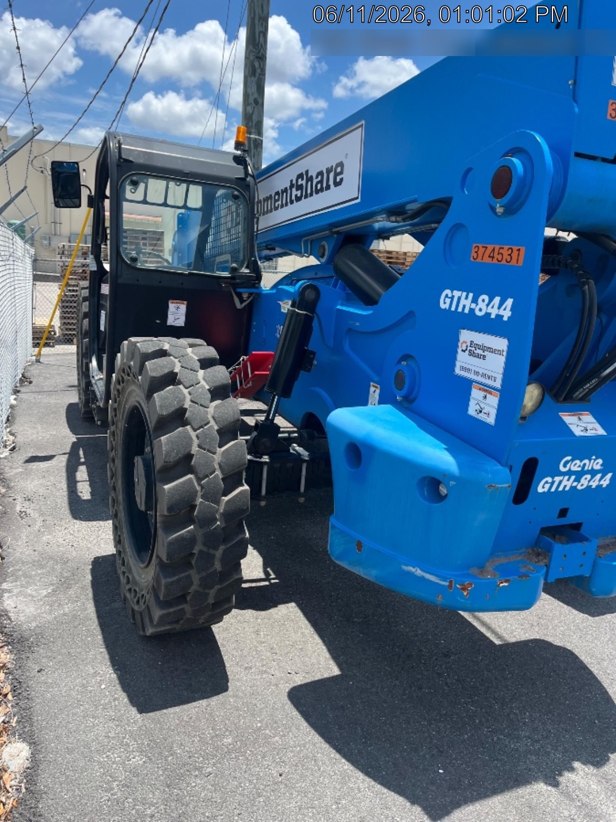 2023 GENIE GTH-844