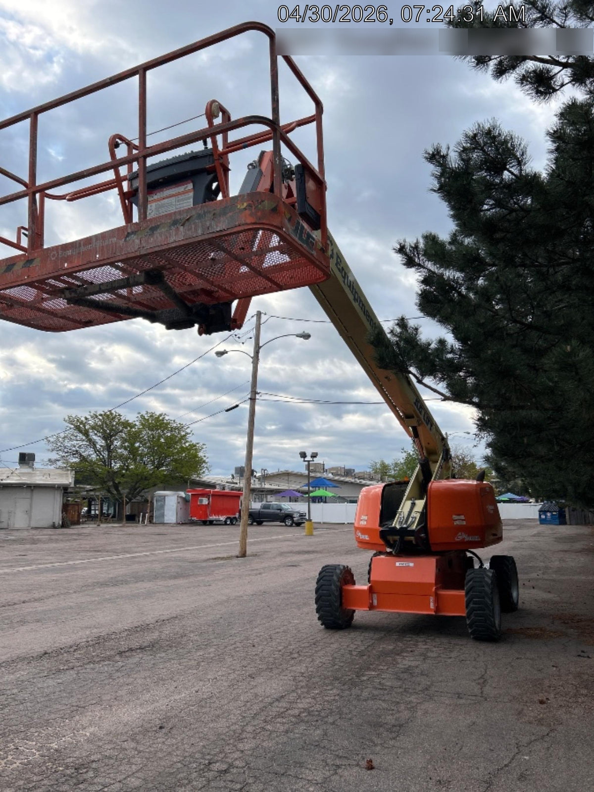 2023 JLG 660SJ