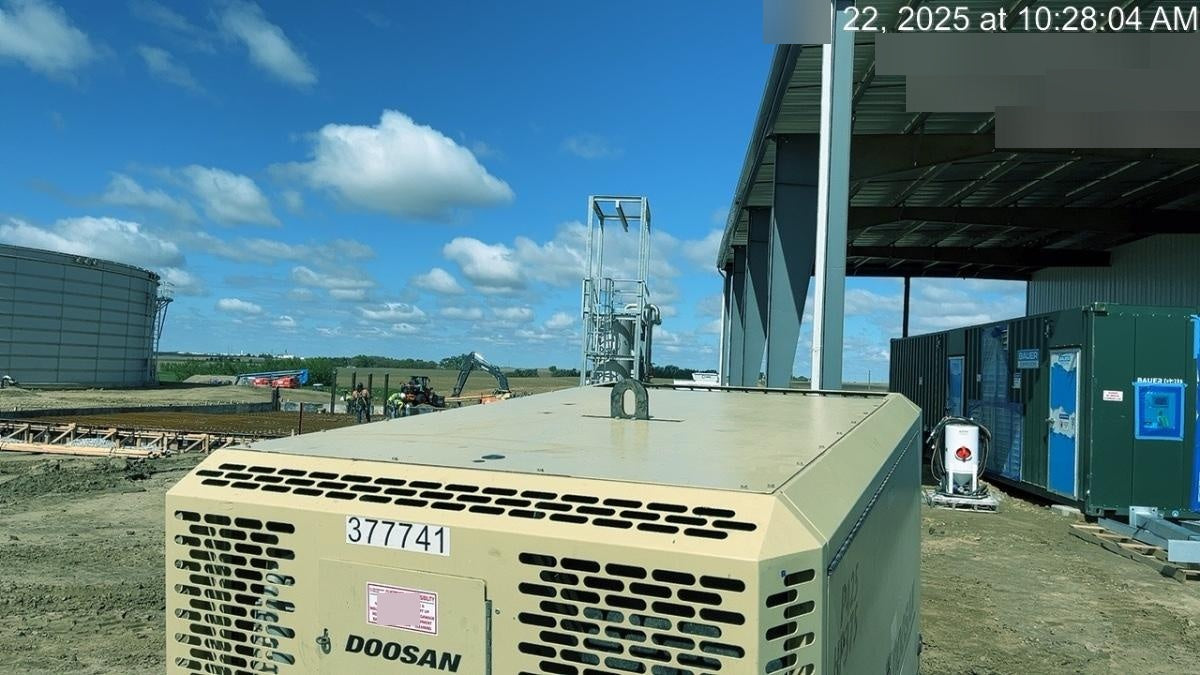 2023 DOOSAN P425/HP375WCU