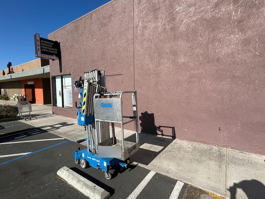 2021 GENIE AWP-30S DC