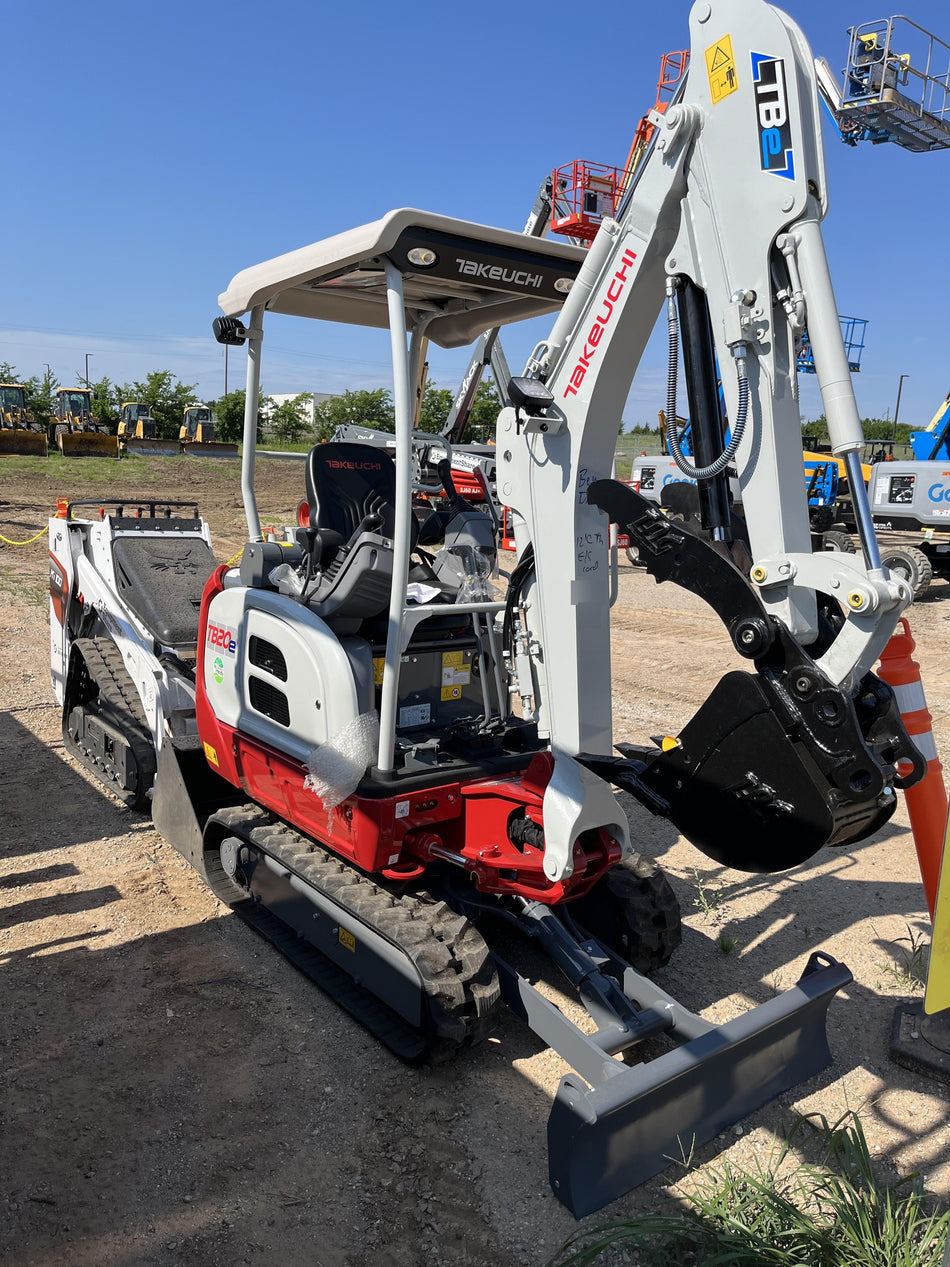 2023 TAKEUCHI TB20e