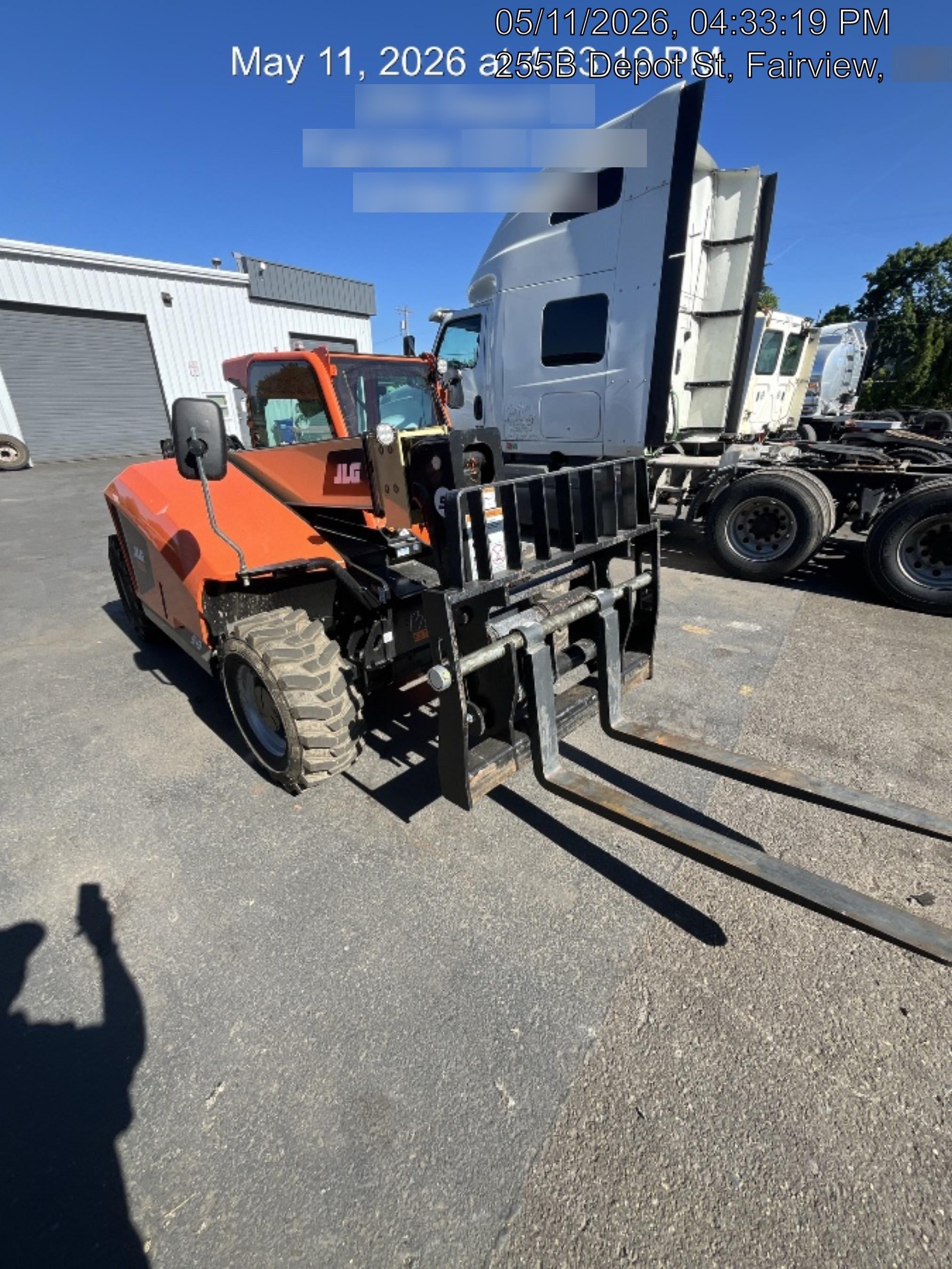 2025 JLG 519