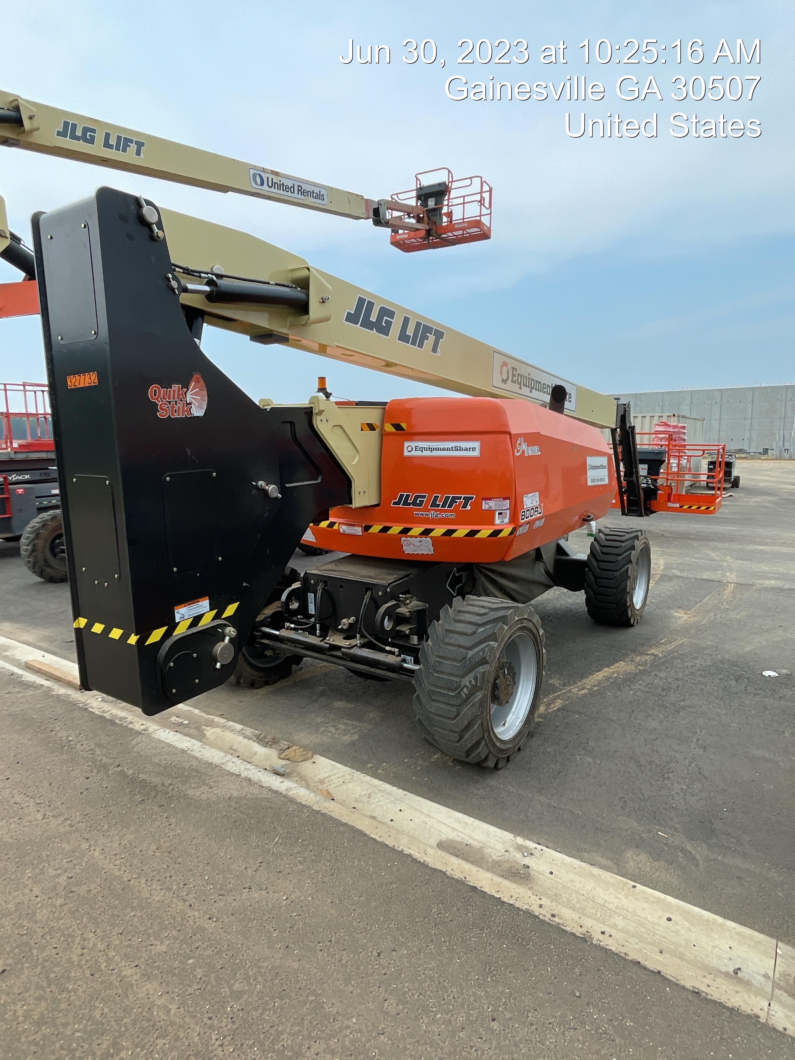 2023 JLG 800AJ