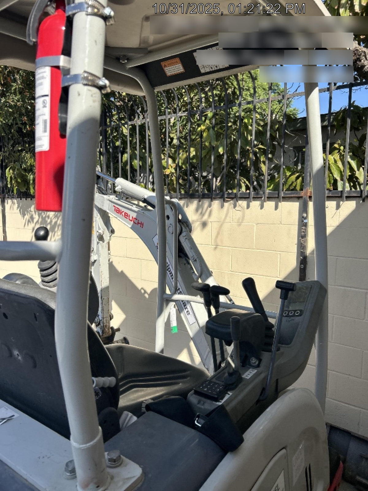 2021 TAKEUCHI TB216R