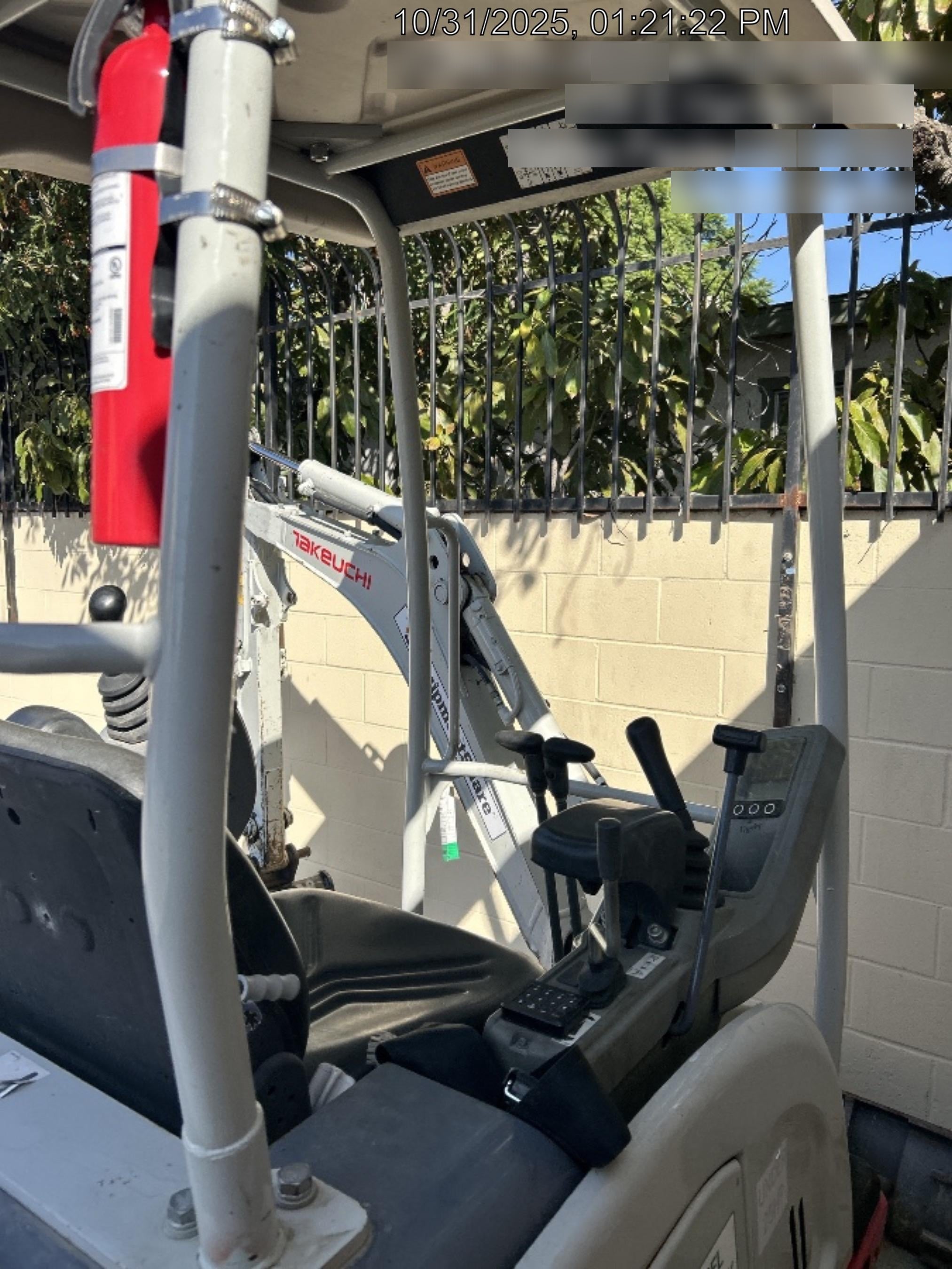 2021 TAKEUCHI TB216R