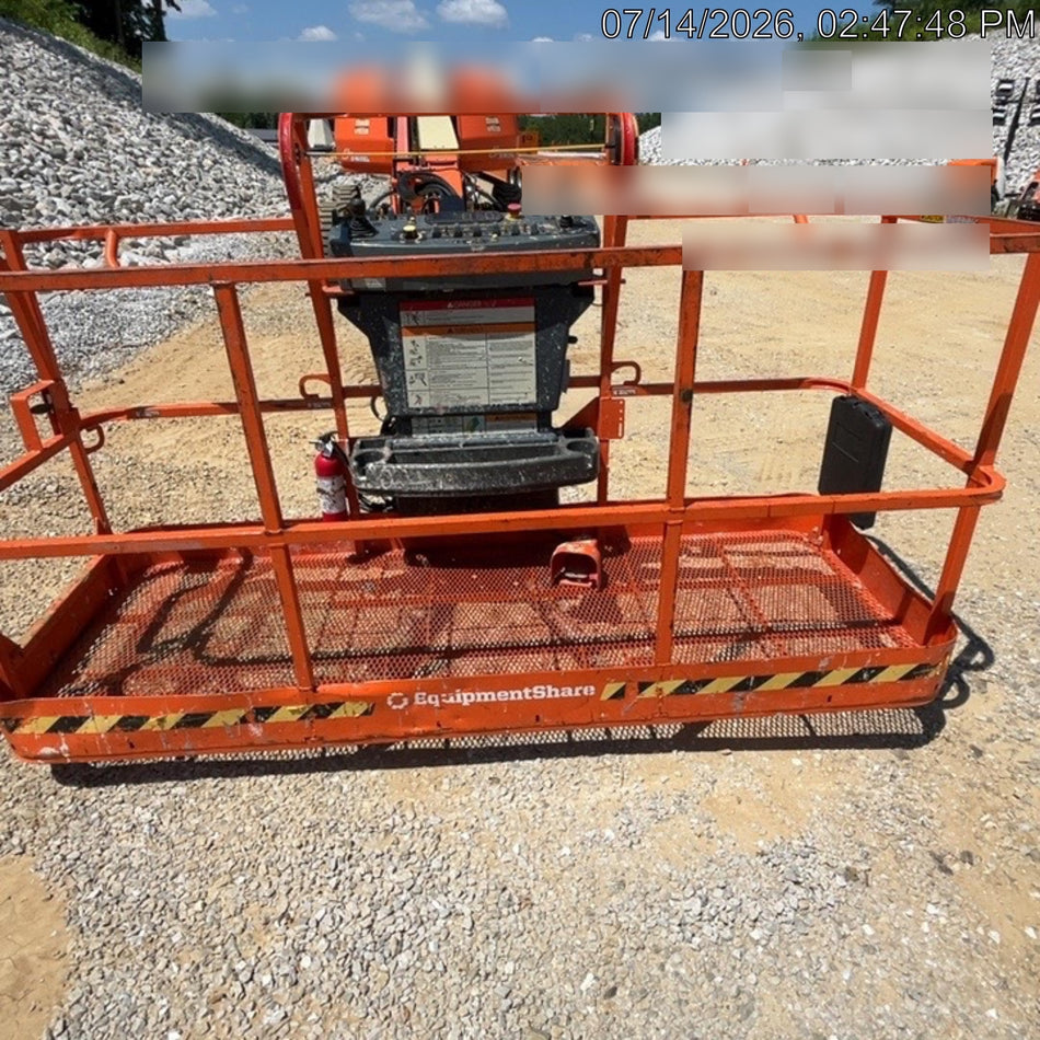2023 JLG 660SJ