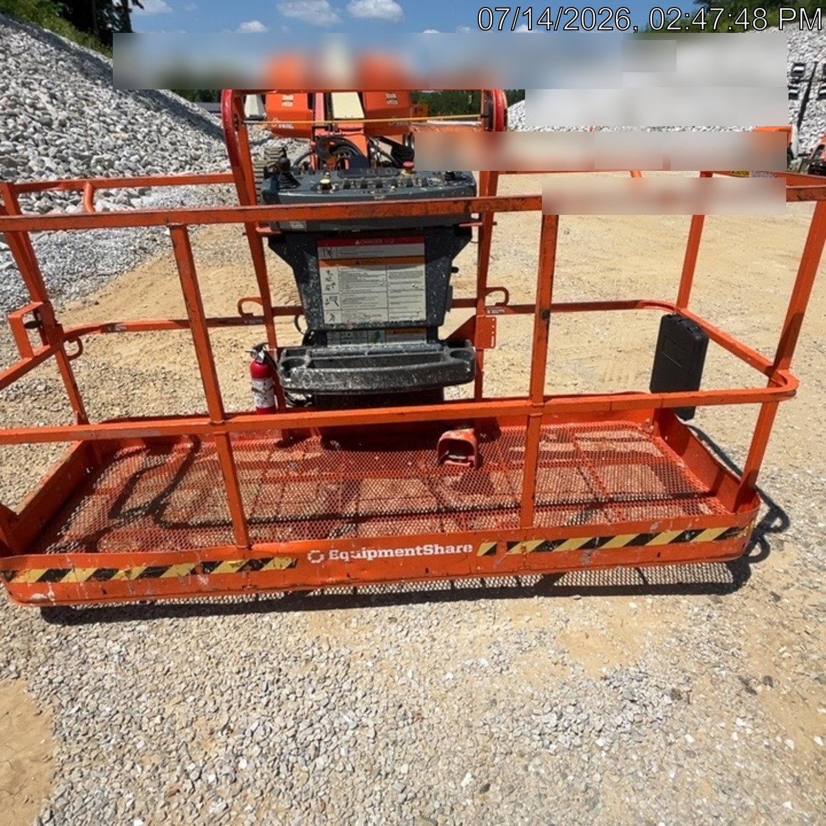 2023 JLG 660SJ