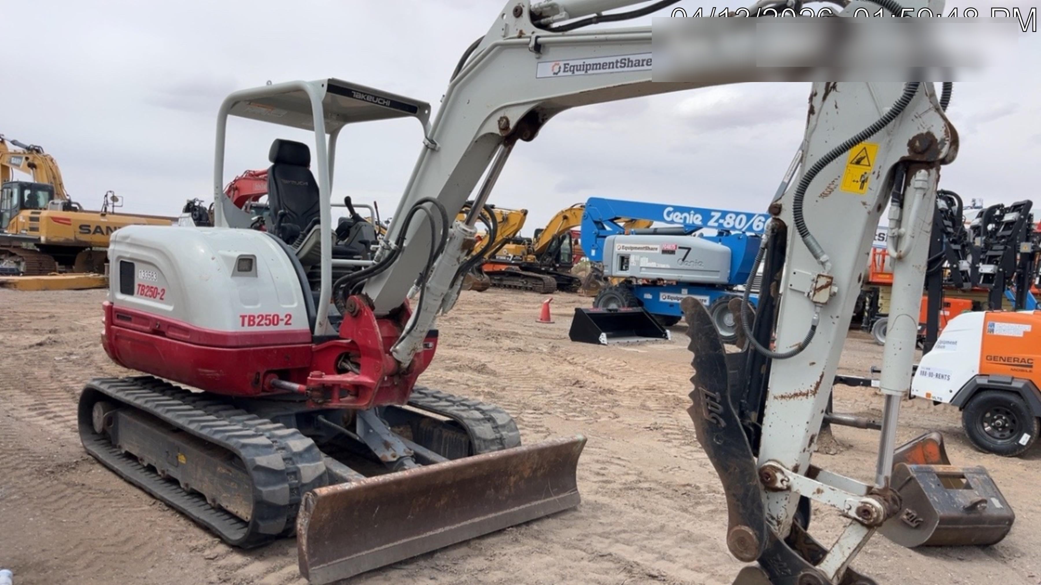 2021 TAKEUCHI TB250-2