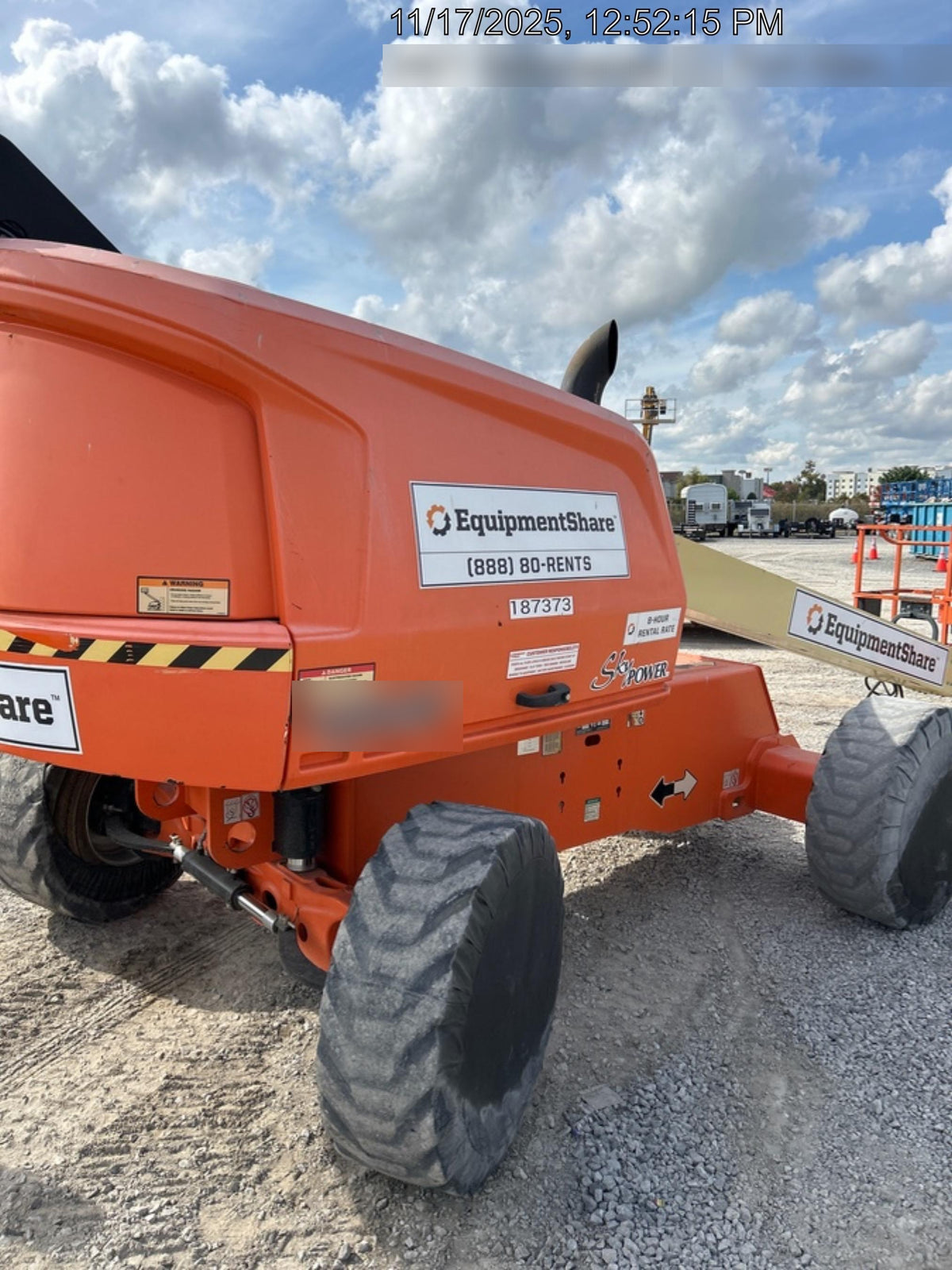2021 JLG 400S