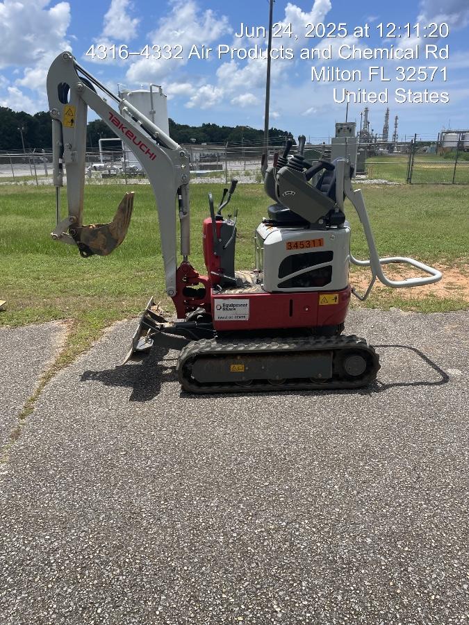 2023 TAKEUCHI TB210R