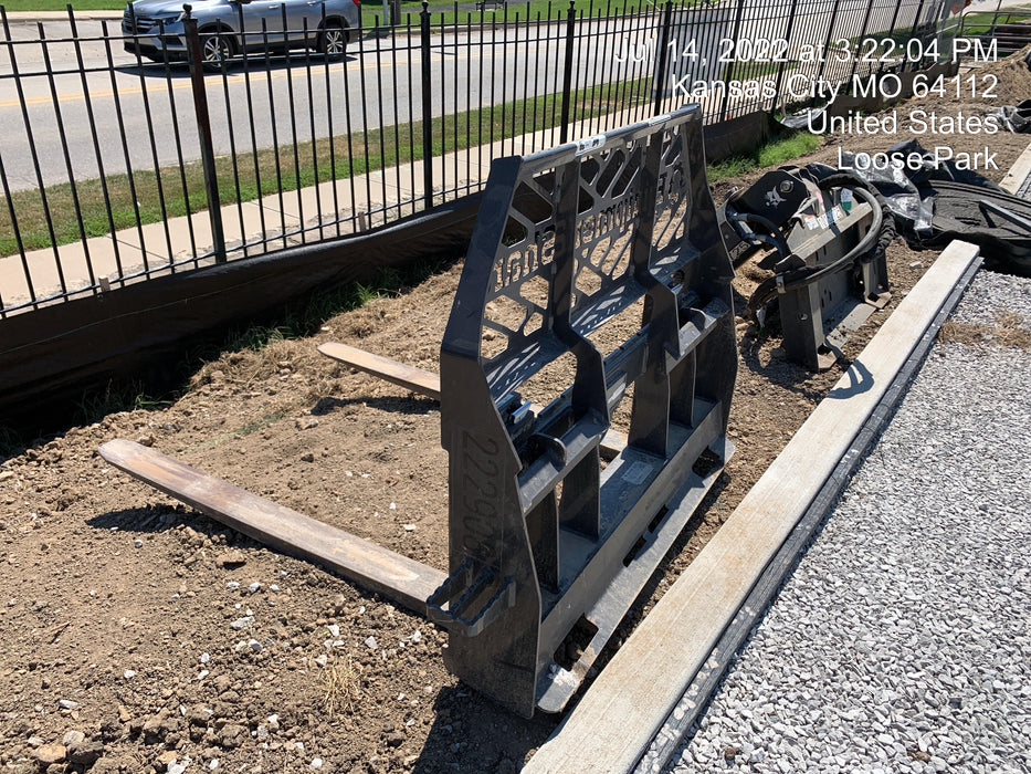 2022 PALADIN 48" Pallet Forks - Paladin