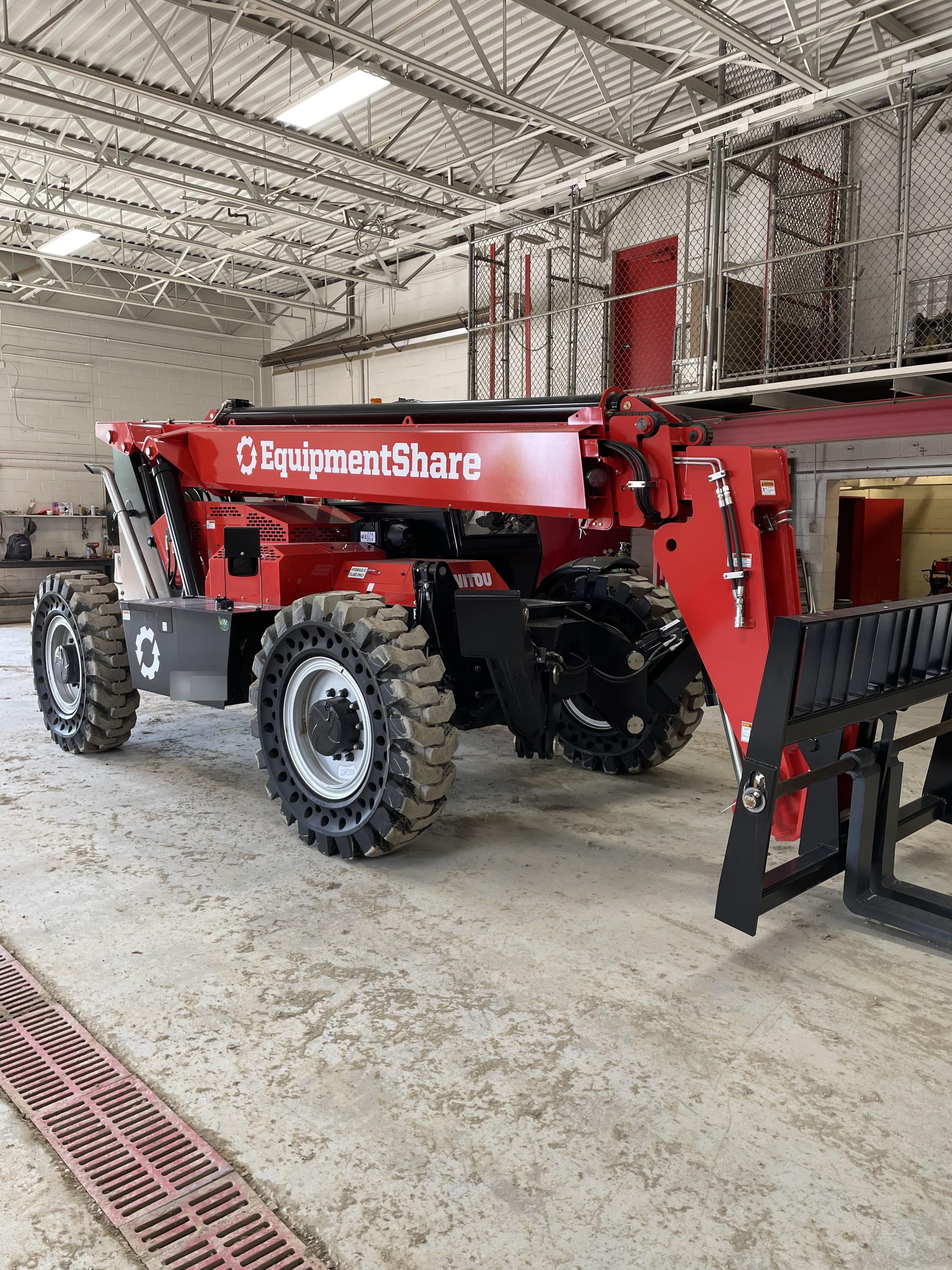 2022 MANITOU MTA10055