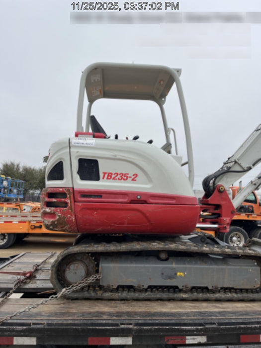 2021 TAKEUCHI TB235-2R