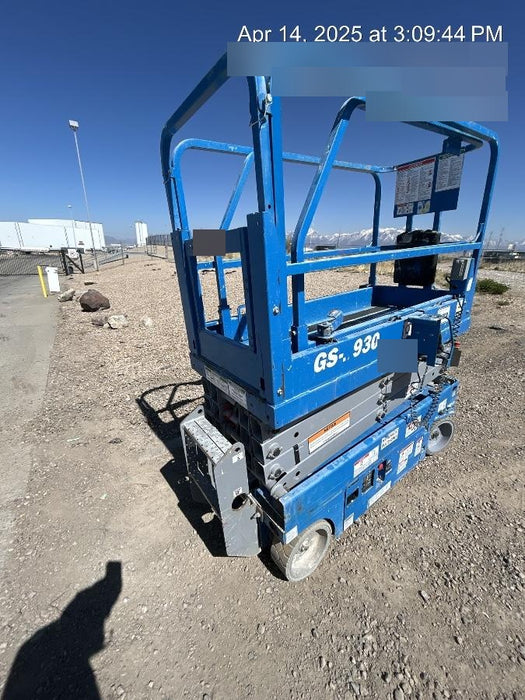 2019 Genie GS-1930 Half Height Swing Gate, 800W Inverter