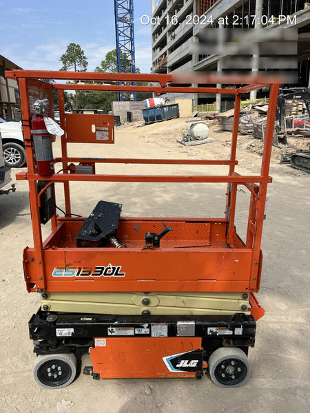 2021 JLG ES1330L