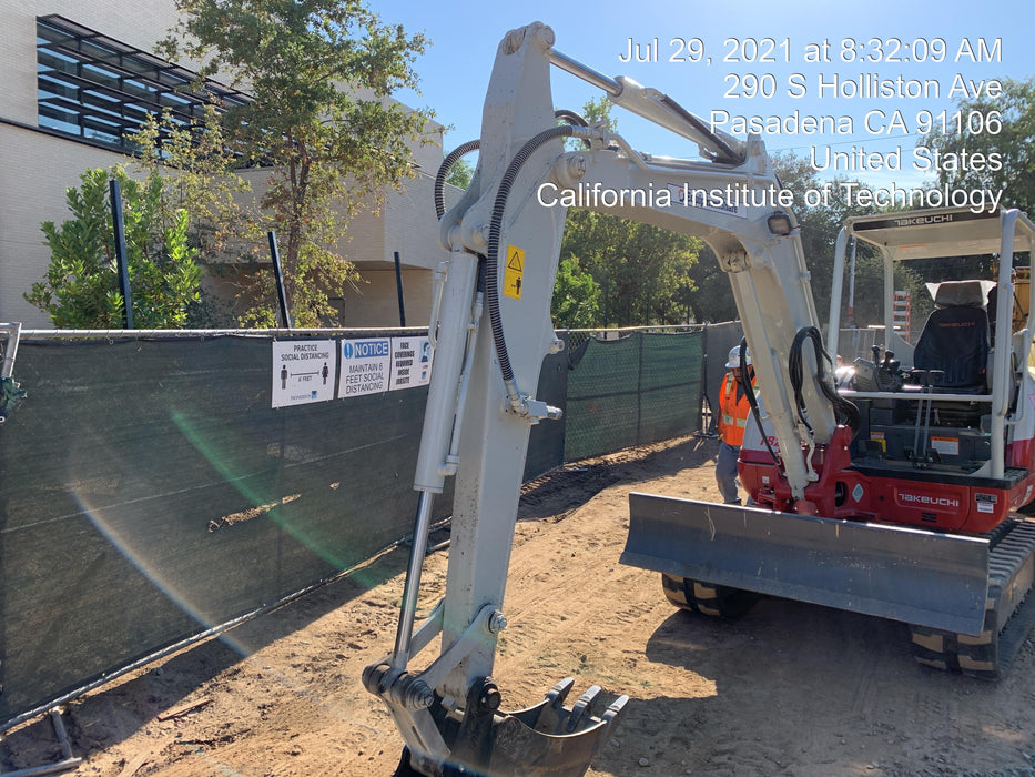 2021 TAKEUCHI TB250-2