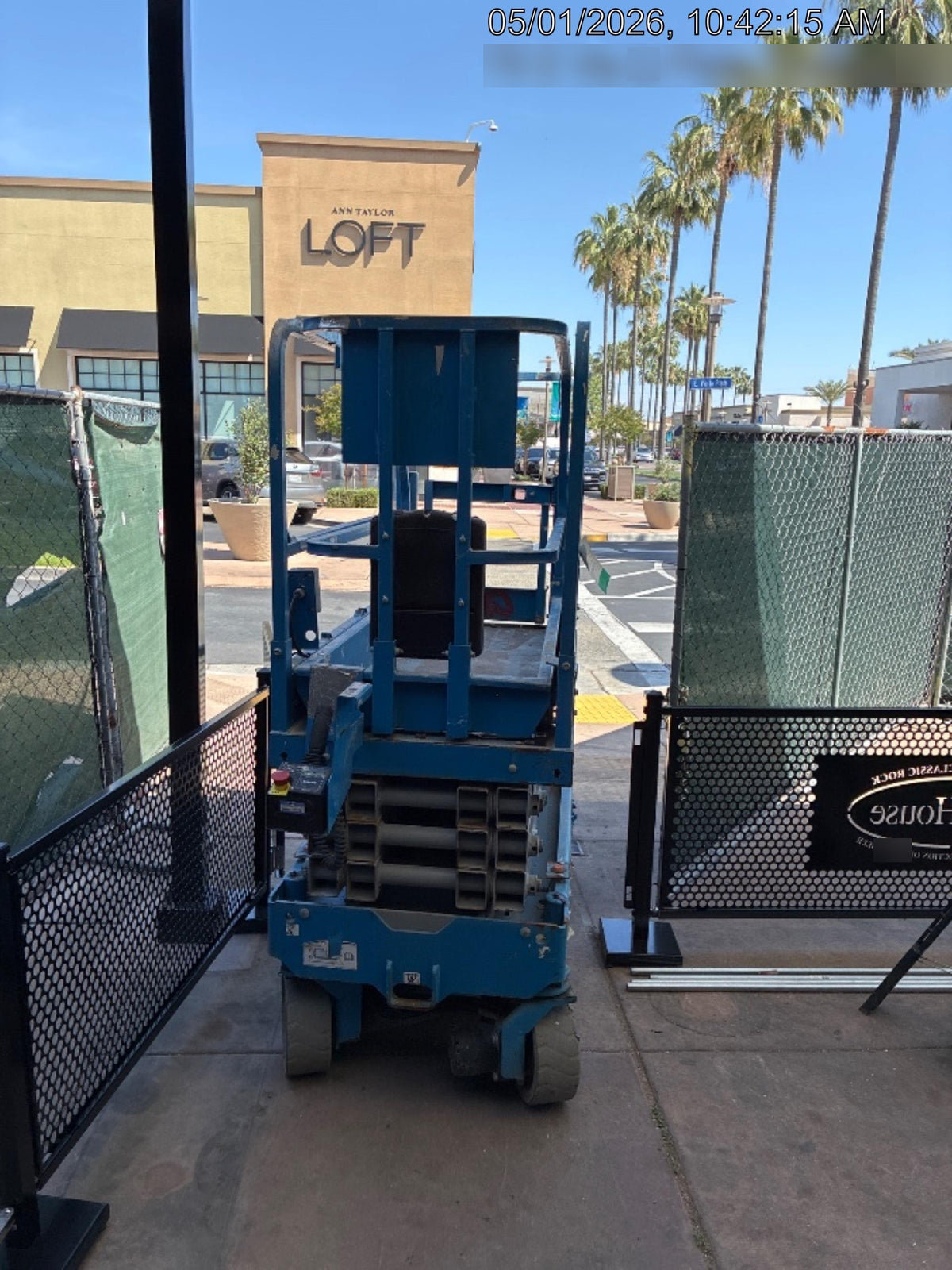 2019 Genie GS-1930 Half Height Swing Gate, 800W Inverter