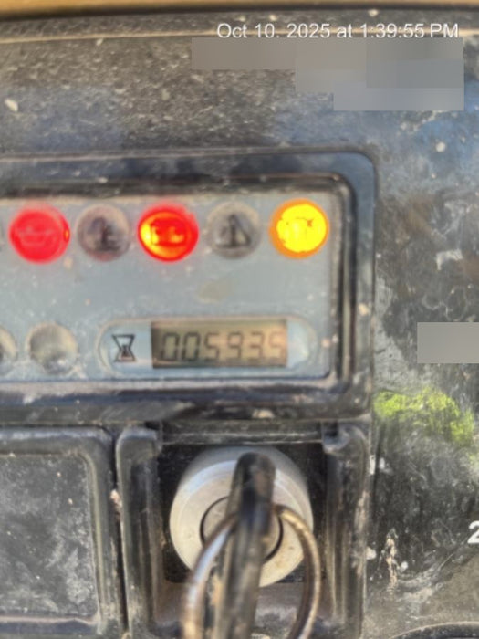 2021 Vac-Tron LP573XDT 500 Gallon Debris Tank w/ Hydraulic Tilt, two (2) 100 Gallon Water Tanks, Low Profile Torsion Axles (12,000 GVWR)