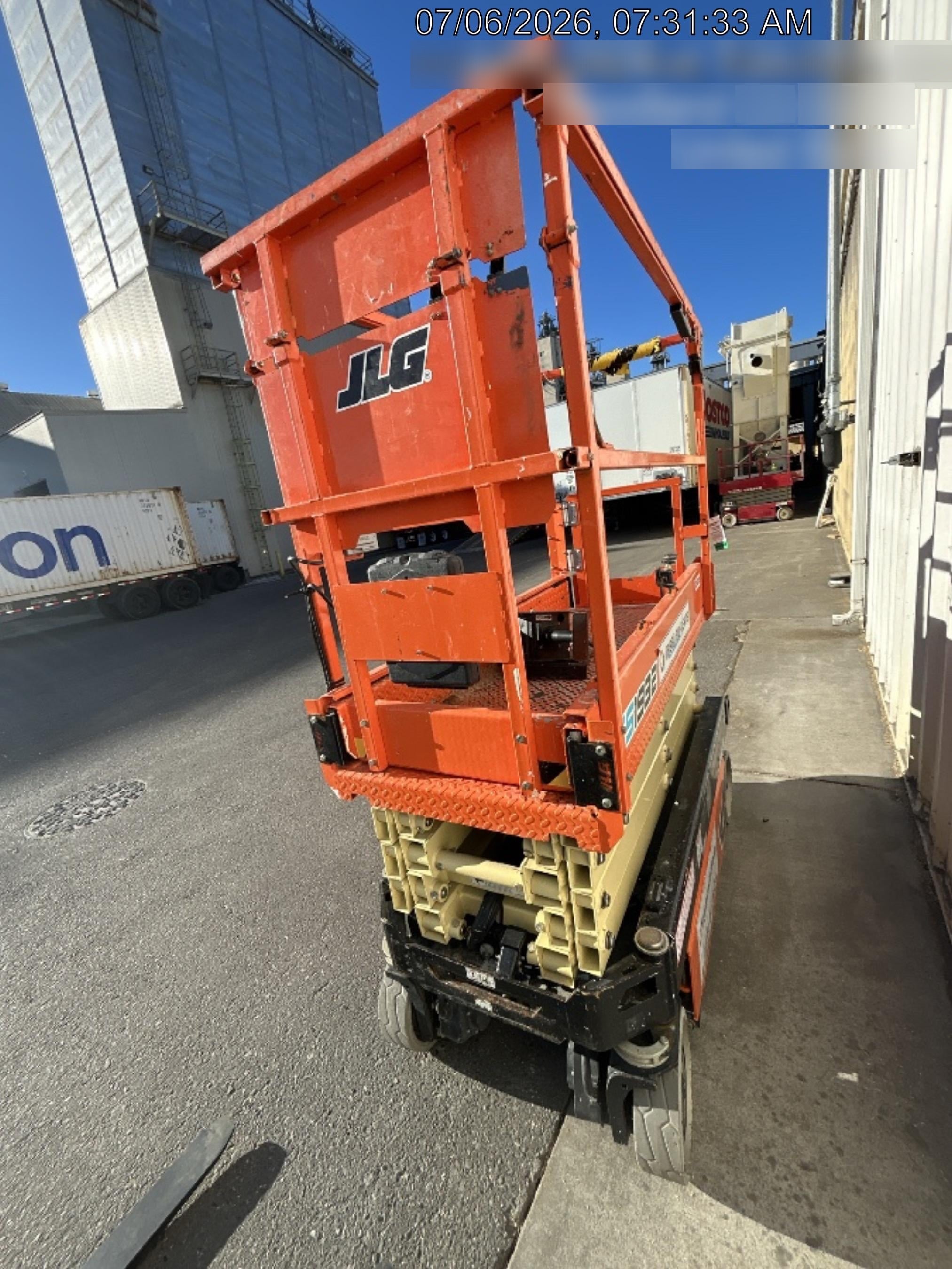 2022 JLG ES1932