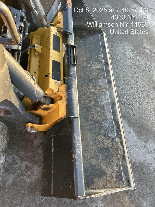 2025 JOHN DEERE 84" Bucket - John Deere