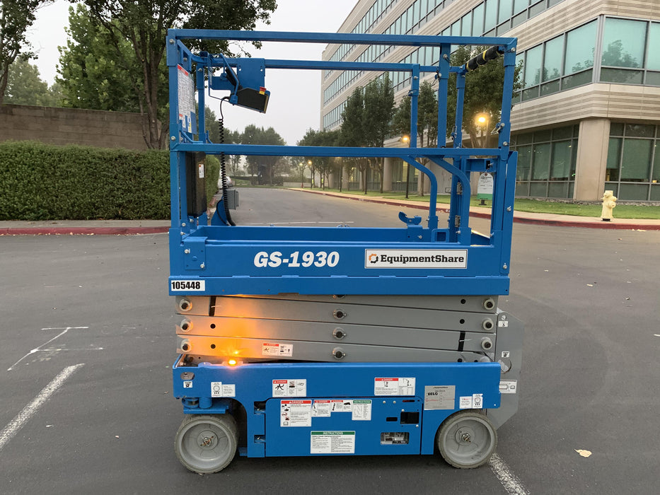 2020 Genie GS-1930 Solid Non Marking Tires, Beacon, Folding rails with half height swing gate, 800W Inverter