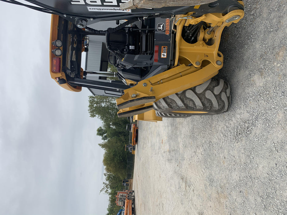 2020 John Deere 410L - Extendable Stick Canopy, 4WD, Extendable Stick, Pilot Controls, 2 Way Hydraulics, TAG Manual QC