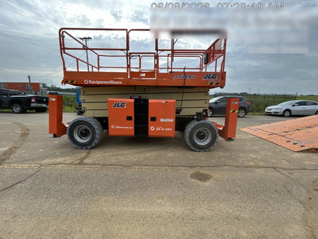 2023 JLG RT4394